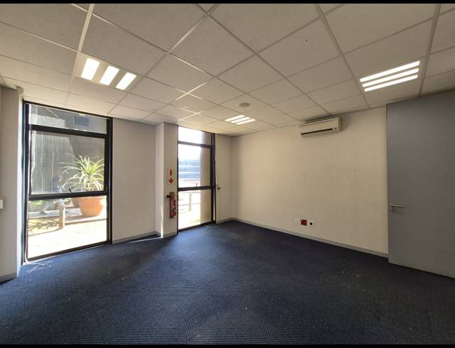 158M² OFFICE TO LET IN ROSEBANK